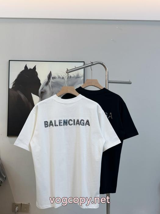 脚長効果を見せる 大人気商品 2026新作コレクションBALENCIAGAブランド コピー 激安半袖Tシャツ_0_1