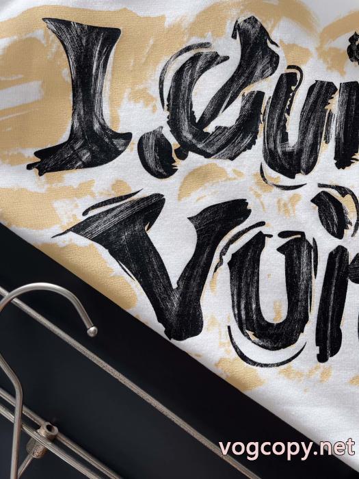 緊急大幅値下げ！ 大人の魅力 SALE国内発送半袖TシャツLOUIS VUITTONコピー 商品 通販_0_2