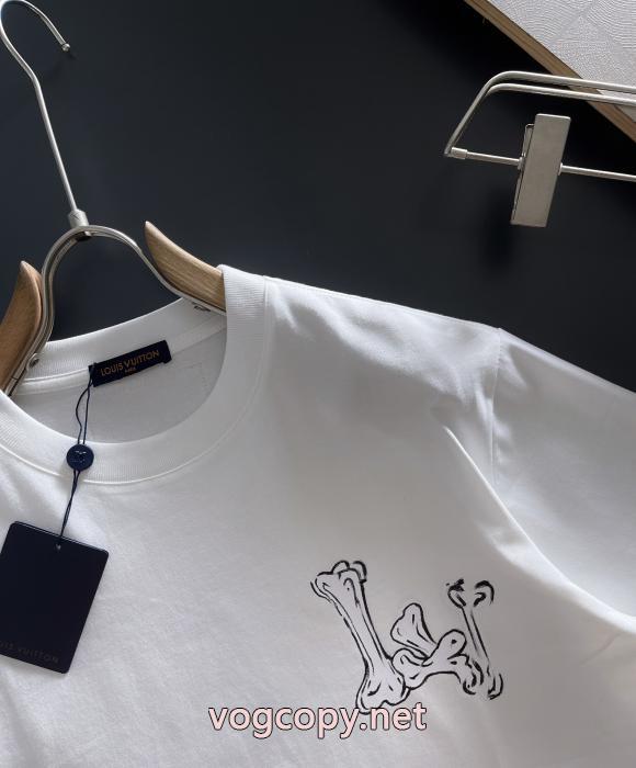 緊急大幅値下げ！ 大人の魅力 SALE国内発送半袖TシャツLOUIS VUITTONコピー 商品 通販_0_3