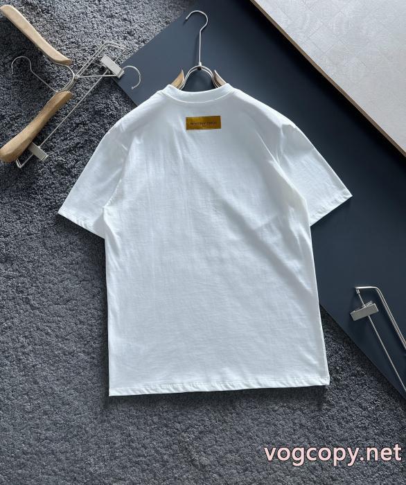 半袖Tシャツ2026年最新人気 今年発売 海外超人気ルイ ヴィトンコピー 商品 販売_0_4