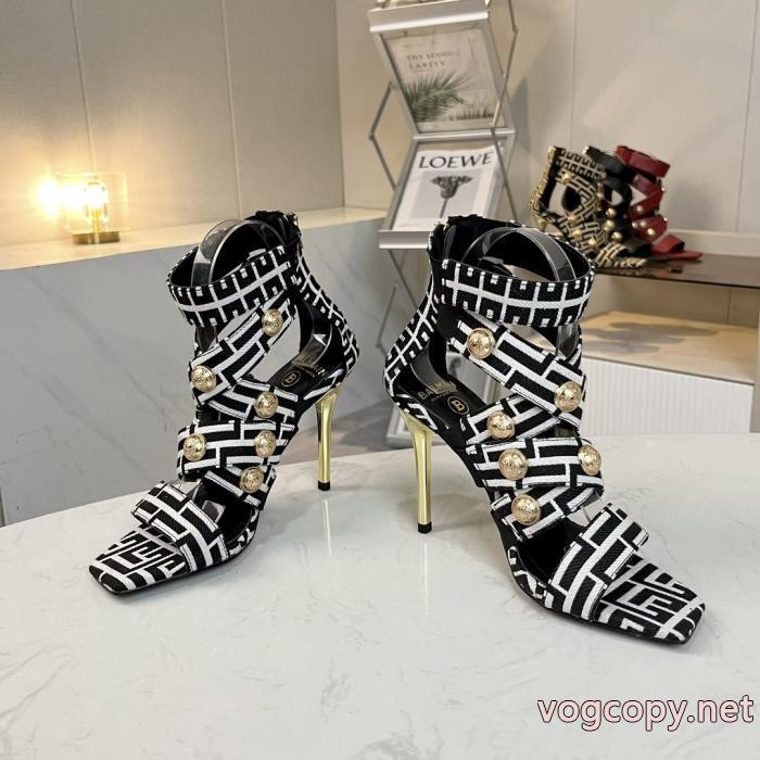 コピー ブランド春夏のコーディネートに欠せない 大好評 種類豊富サンダルBALMAIN.._0_4