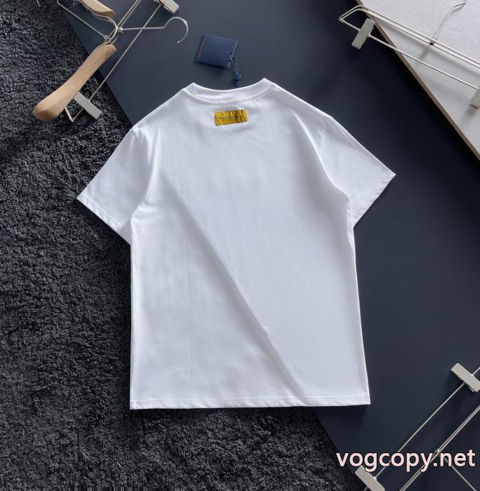LOUIS VUITTON偽物 通販大人の色味  セールお早めに 高級感ある半袖Tシャツ_0_4