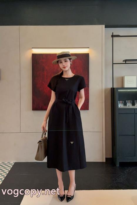 夏の定番スタイル 今季流行りの人気新作 定番 ファッションワンピースプラダブランド コピー._0_0