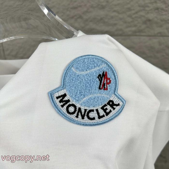 MONCLER再入荷が嬉しい2026 海外セレブが注目アイテム 見つけてほしい一品半袖Tシャツブランド 偽物_0_3