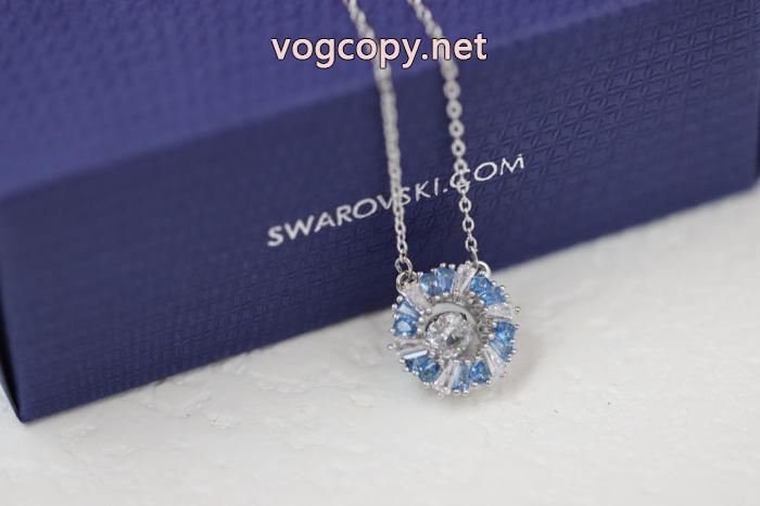 SWAROVSKIアクセサリーコピー 品 ブランド雑誌掲載新作 圧倒的な高級感 様々なシーンに.._0_5