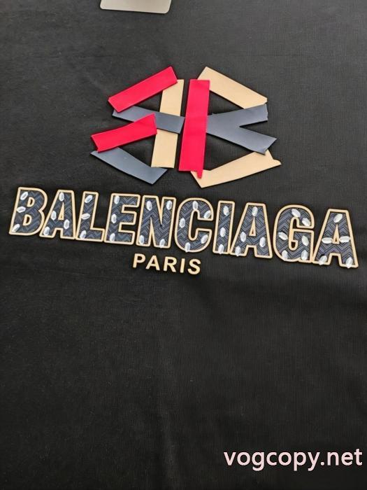 BALENCIAGA半袖Tシャツ激安 通販 ブランド限定入荷 日本未入荷 国内発セール完売間近_0_2