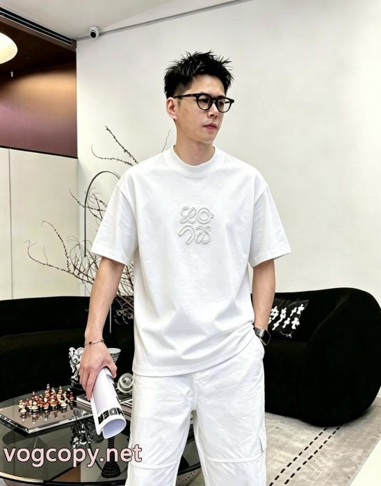 コピー 通販優しい肌触り 完売間近 今季大人気新作登場LOEWE半袖Tシャツ_0_3