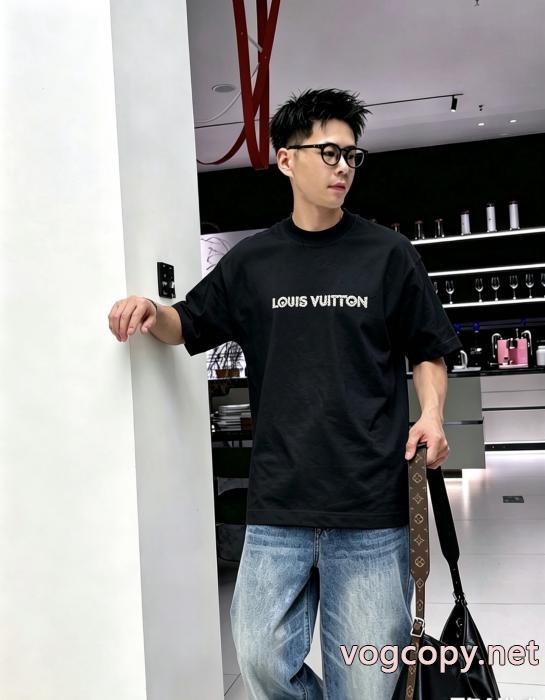  2026ブランド コピー必見 国内即発 早い者勝ち お買い得本物保証LOUIS VUITTON半袖Tシャツ_0_3