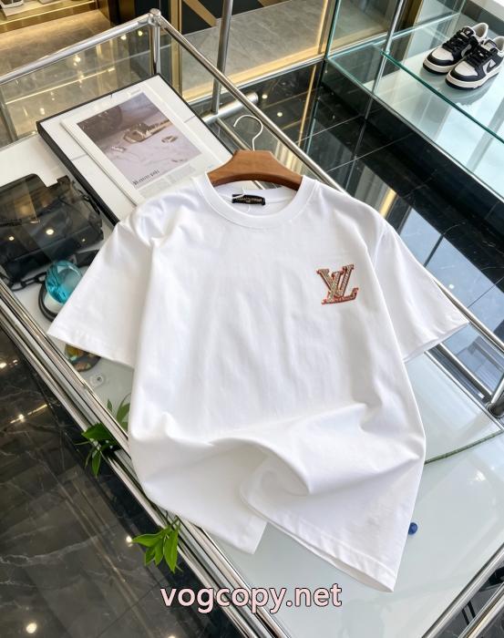 爆買いお買い得 2026夏に意外と人気な新作 海外セレブ愛用LOUIS VUITTON半袖Tシャツブランド コピー 通販_0_1