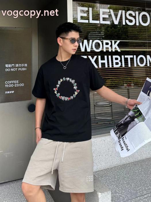 MONCLER落ち着いた大人の雰囲気に 限定品 人気No.1 優等品ブランド スーパー コピー半袖Tシャツ_0_2