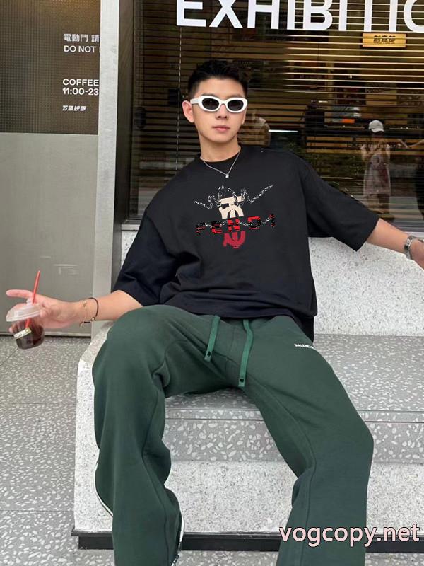 ブランド 品 激安 通販好感度265％ 海外大人気 超優秀FENDI半袖Tシャツ_0_2