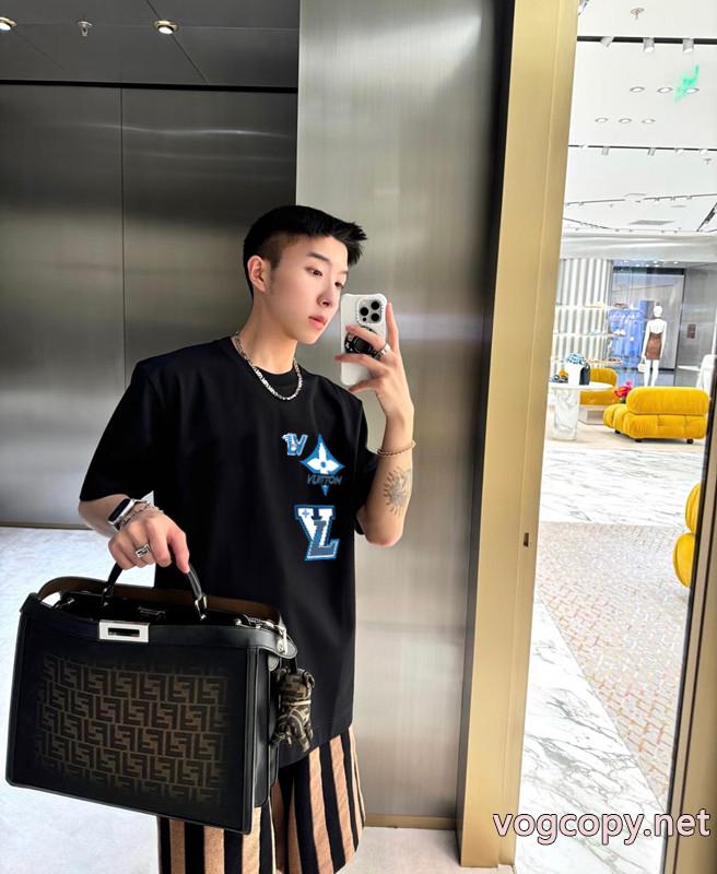 話題人気商品 大人カジュアル シンプルに着こなしたいLOUIS VUITTON偽 ブランド 販売半袖Tシャツ_0_5