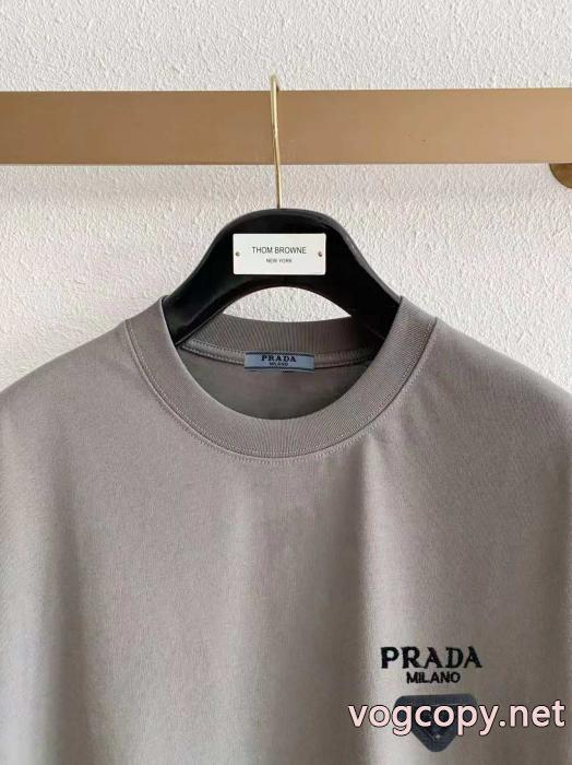 ブランド コピー バックTシャツ新作アイテムが今年流 お洒落で人気アイテム 2026年2026入荷プラダ._0_1