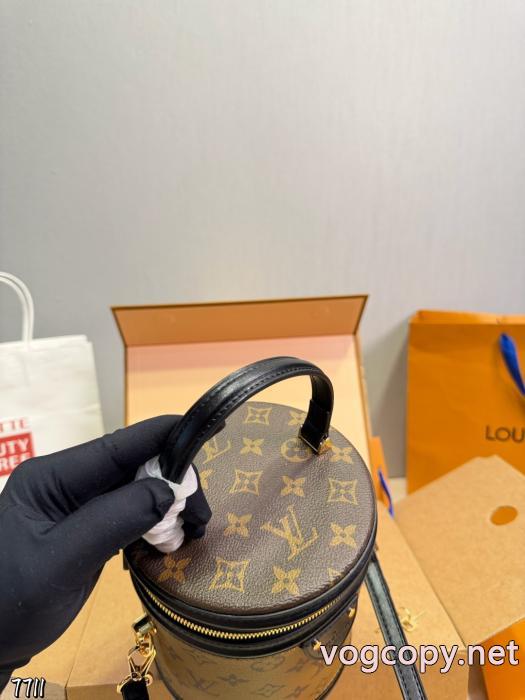 大人気国内発送 プチプラ大活躍アイテム 完売寸前バッグLOUIS VUITTONコピー 商品 通販_0_2