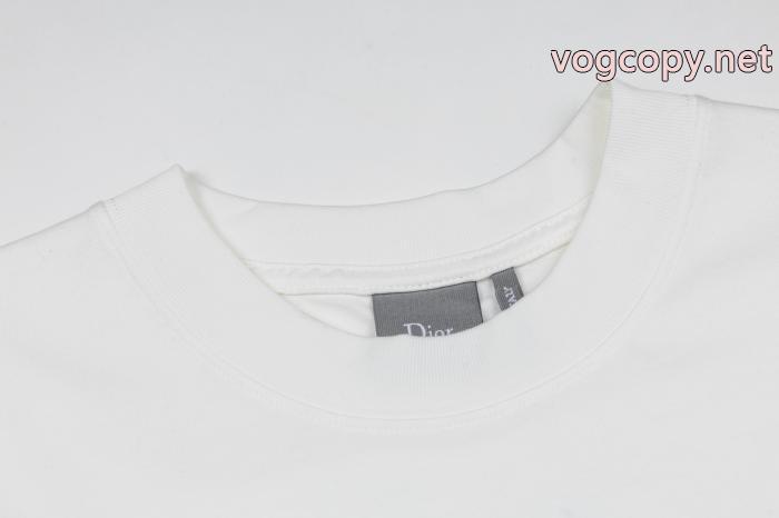モダンな印象 新作2026らしさをプラス お色味たくさんTシャツDiorブランド スーパー コピー 舗._0_3