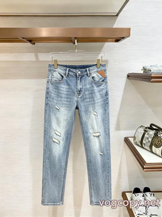 絶妙な新商品 注目度抜群 期間限定ジーンズBURBERRYスーパー コピー 安心_0_2