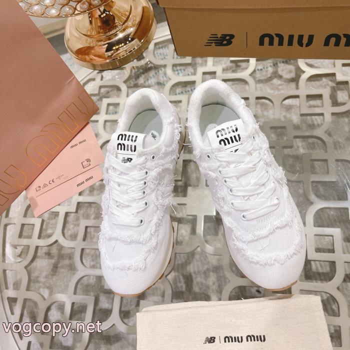 今度こそ完売！ 在庫数限定 2026超人気MIUMIU偽 ブランド 購入スニーカー._0_1