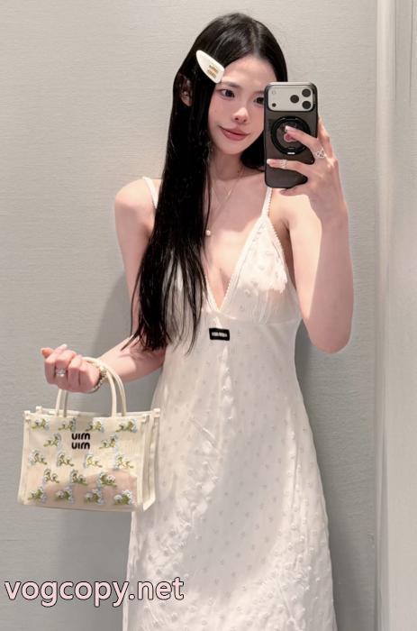 華やかに演出する 新商品特価 注目されているMIUMIUワンピースブランド コピー 販売._0_3