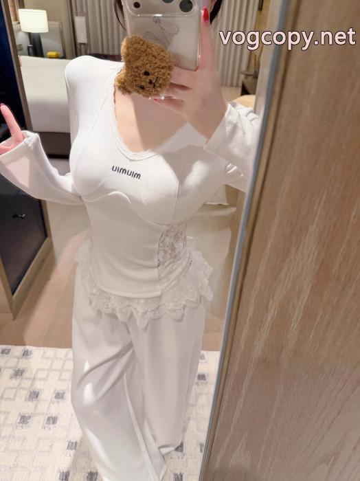 &nbsp;tシャツ送料込 追跡付 魅力が光る ファッションの最先端！MIUMIU偽物 通販._0_2