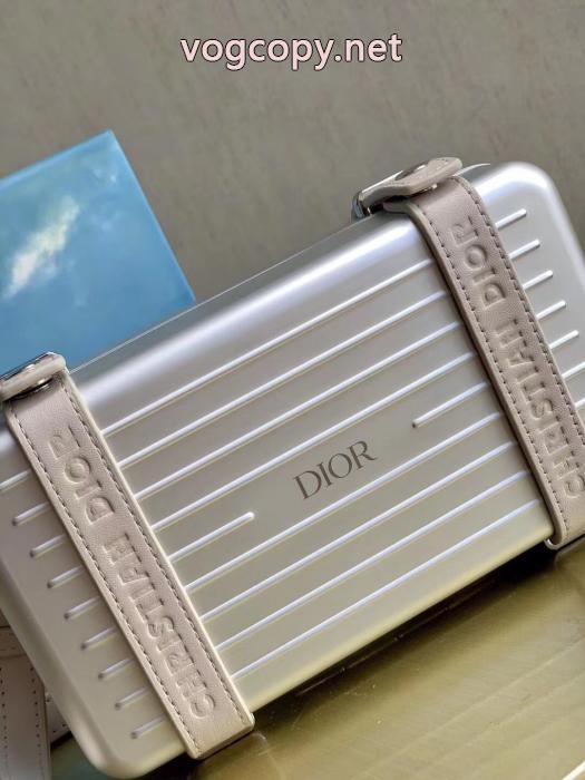 Diorブランド コピー ショップ完売必至 高級感ある 実用性は勿論バッグ._0_1