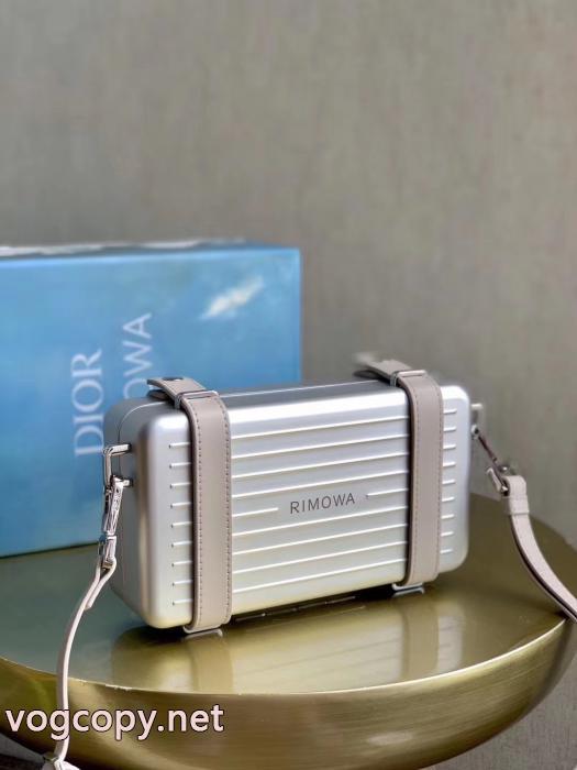 Diorブランド コピー ショップ完売必至 高級感ある 実用性は勿論バッグ._0_2
