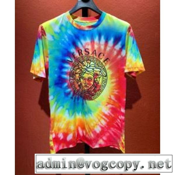 半袖Tシャツ 上品に着こなせ ヴェルサーチ 注目を集めてる VERSACE  海外限定ラインvogcopy.net sn:PXj4Tj
