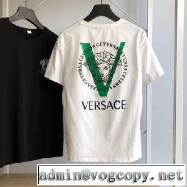 2色可選 普段使いにも最適なアイテム 半袖Tシャツ ストリート感あふれ ヴェルサーチ VERSACE 安心安全人気通販vogcopy.net sn:yau8ri