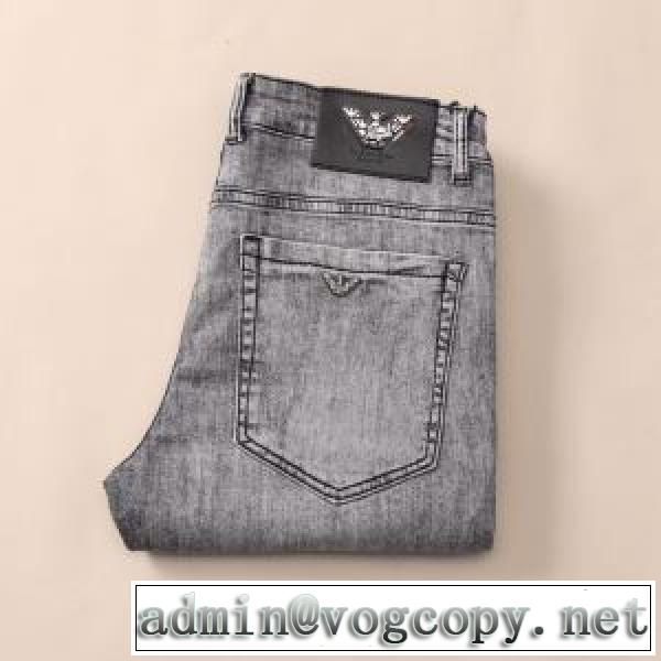 アルマーニオススメのアイテムを見逃すな  ARMANI コーデの完成度を高める ジーパンvogcopy.net sn:0D0Xna