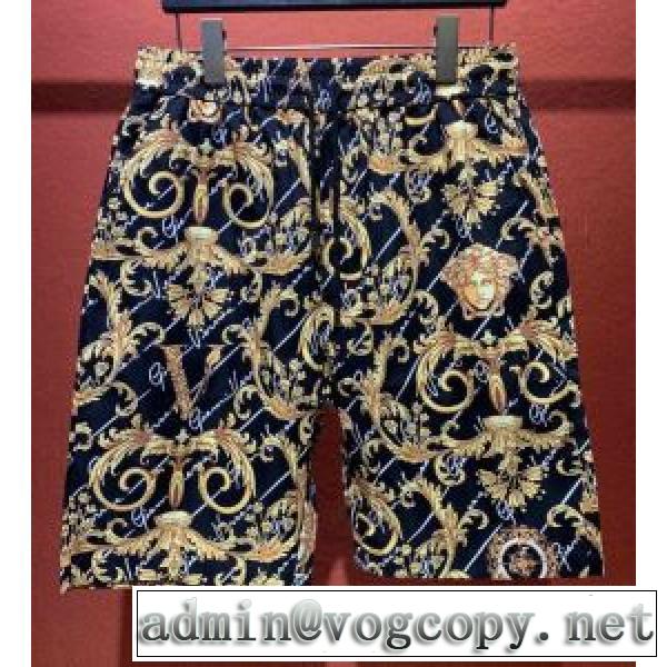 VERSACE 手頃価格でカブり知らず ヴェルサーチ  価格も嬉しいアイテム ショートパンツvogcopy.net sn:qieauy