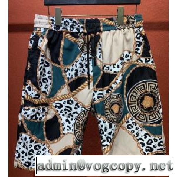 世界共通のアイテム ヴェルサーチ VERSACE 是非ともオススメしたい ショートパンツ 試してみようvogcopy.net sn:1Xn0XD