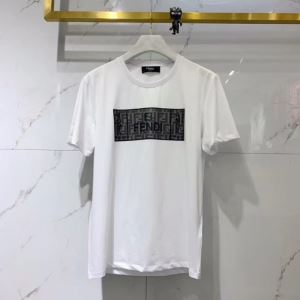 驚きのプライス 半袖Tシャツ 大人の新作こそ フェンディ 2色可選 FENDI おしゃれに大人の必見vogcopy.net sn:4nCyui-3