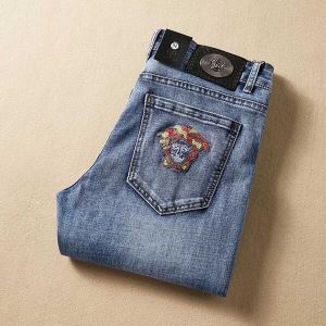 ヴェルサーチ飽きもこないデザイン  VERSACE 今季の主力おすすめ ジーンズvogcopy.net sn:TH5PLv-3