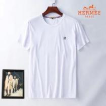 エルメス どのアイテムも手頃な価格で HERMES 3色可選 ファッショニスタを中心に新品が非常に人気 半袖Tシャツvogcopy.net sn:DSfaGr