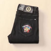 ジーンズ  春夏コレクション新品 ヴェルサーチ 普段見ないデザインばかり VERSACEvogcopy.net sn:u8jmmm
