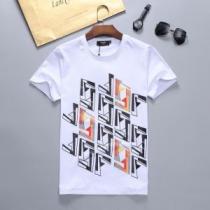 フェンディ有名ブランドです 2色可選  FENDI 着こなしを楽しむ 半袖Tシャ...