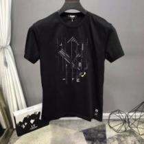 半袖Tシャツ 本当に嬉しいアイテム 2色可選 フェンディ差をつけたい人にもおすすめ  FENDIvogcopy.net sn:eCyGrq