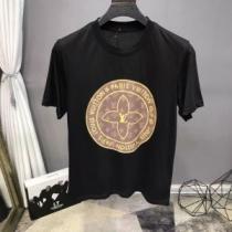 ルイ ヴィトン 2色可選 ファッショニスタを中心に新品が非常に人気 LOUIS VUITTON 半袖Tシャツ 2026春新作vogcopy.net sn:r8jqeC