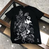 半袖Tシャツ 2色可選 2026年春限定 フェンディ今なお素敵なアイテムだ  F...