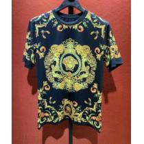 人気を集め 半袖Tシャツ 海外でも大人気 ヴェルサーチ VERSACE  日本未...