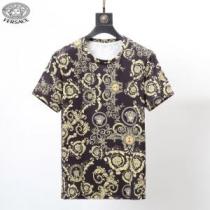 半袖Tシャツ 今なお素敵なアイテムだ ヴェルサーチ 大幅割引価格 VERSACE 今年の春トレンドvogcopy.net sn:yqueyC