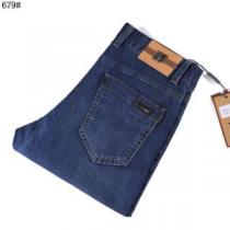 今季の主力おすすめ ジーンズ 飽きもこないデザイン バーバリー BURBERRY 人気は今季も健在vogcopy.net sn:vWT9vC