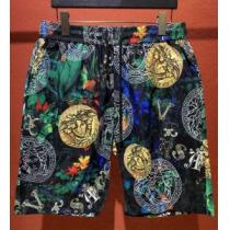 普段のファッション ヴェルサーチ VERSACE 確定となる上品 ショートパンツ...