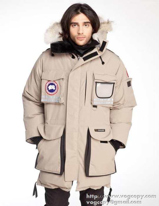 美品2015秋冬 Canada Goose ダウンジャケット 保温性を発揮する　5色可選