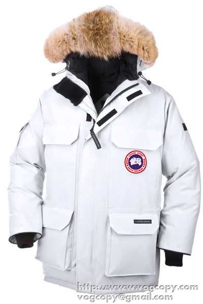良い風合い  2015秋冬 Canada Goose 高級感を演出する　ダウンジャケット 7色可選