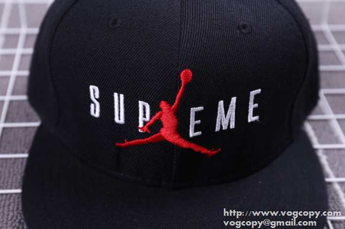 派手過ぎず　2015秋冬 SUPREME シュプリーム 快適な帽子 2色可選