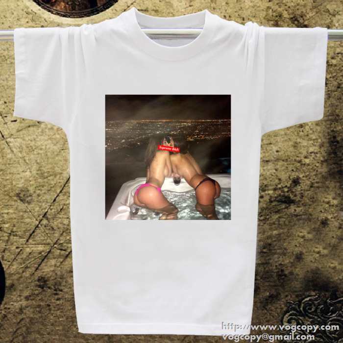 美品　2015 プレゼントに SUPREME シュプリーム 半袖Tシャツ