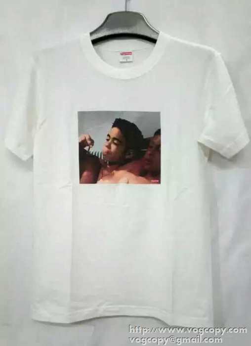 美品　2015  SUPREME シュプリーム ファション　半袖Tシャツ 2色可選
