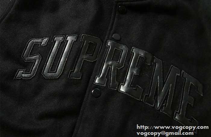 美しい 2015秋冬 SUPREME シュプリーム　存在感のあるパーカー