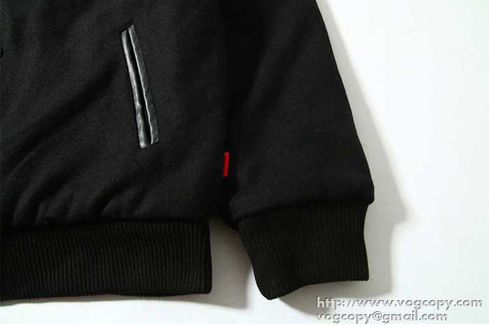 美しい 2015秋冬 SUPREME シュプリーム　存在感のあるパーカー