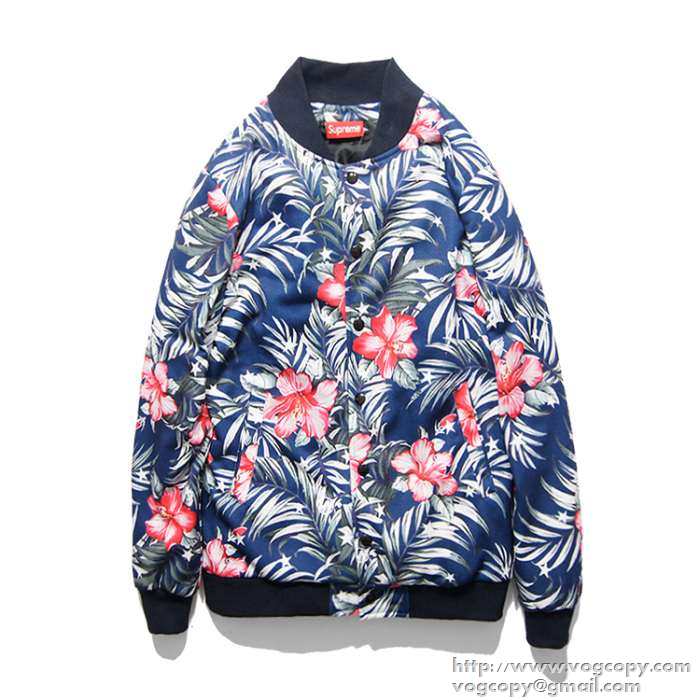 きれい目スタイル supreme シュプリーム 効くマウンテンパーカー 男女兼用